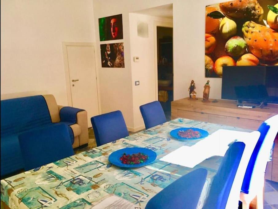 Angelina'S Apartment Чефалу Екстериор снимка